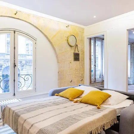 Апартаменты Guestready - Loft - Place De La Bourse Бордо